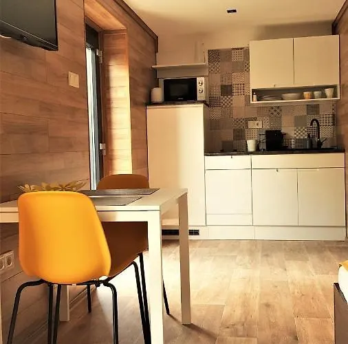 Erdoalja 11 アパート